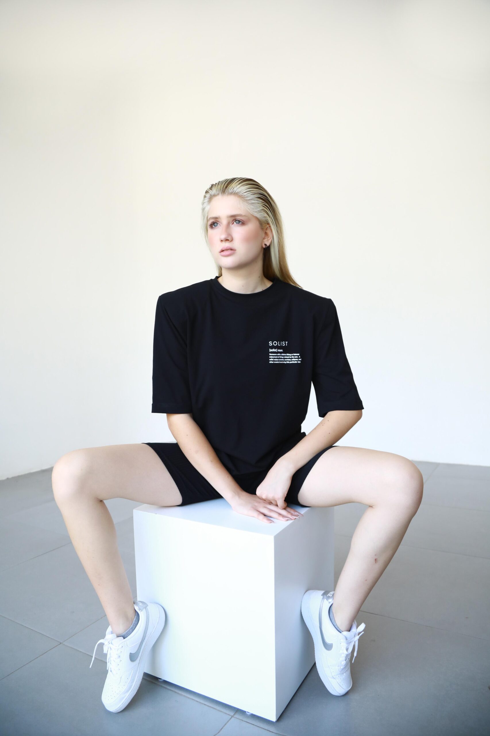 The Solista Tshirt - Black - Image 3