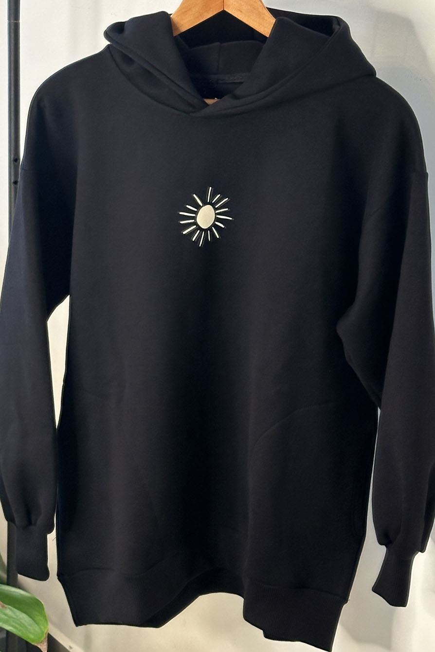 The oversized sunshine hoodie - black