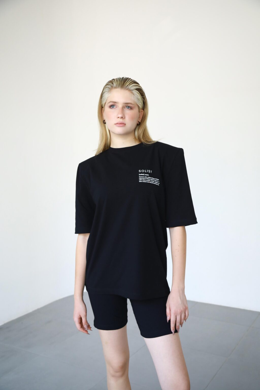 The Solista Tshirt - Black